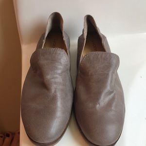 Lucky Brand Cahill Slip on Flats/ never been worn